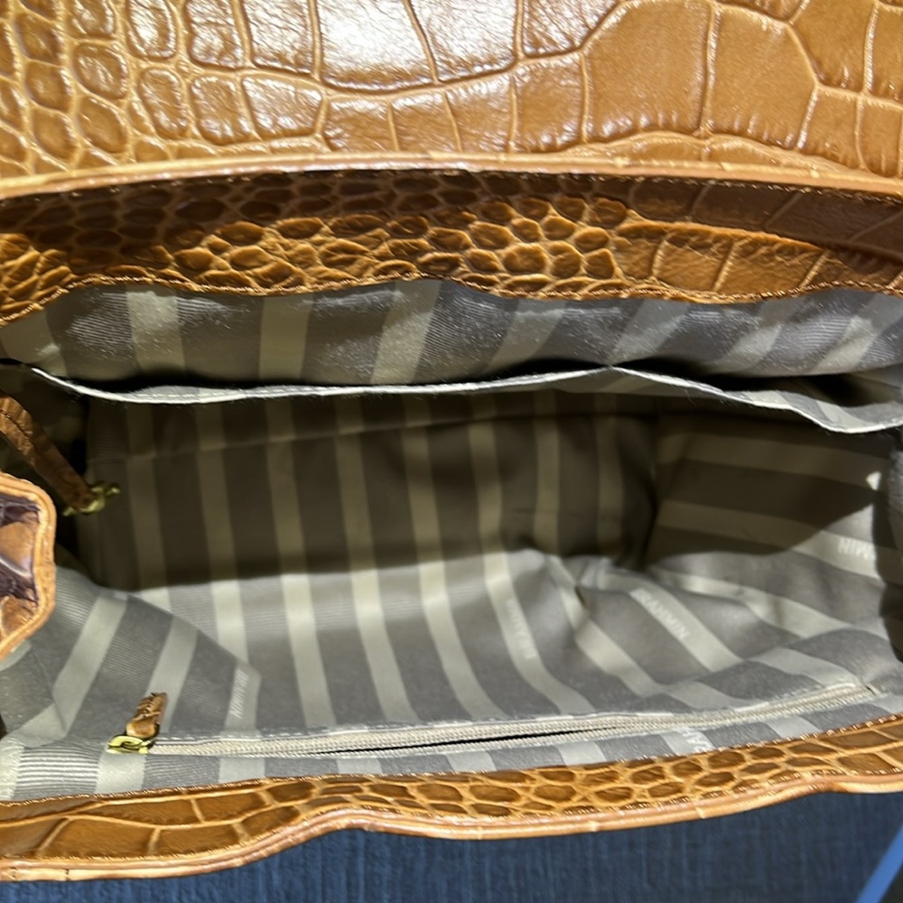 BRAHMIN | GLORIA + SURI WALLET  | TAN SAVANNAH - Picture 8 of 12